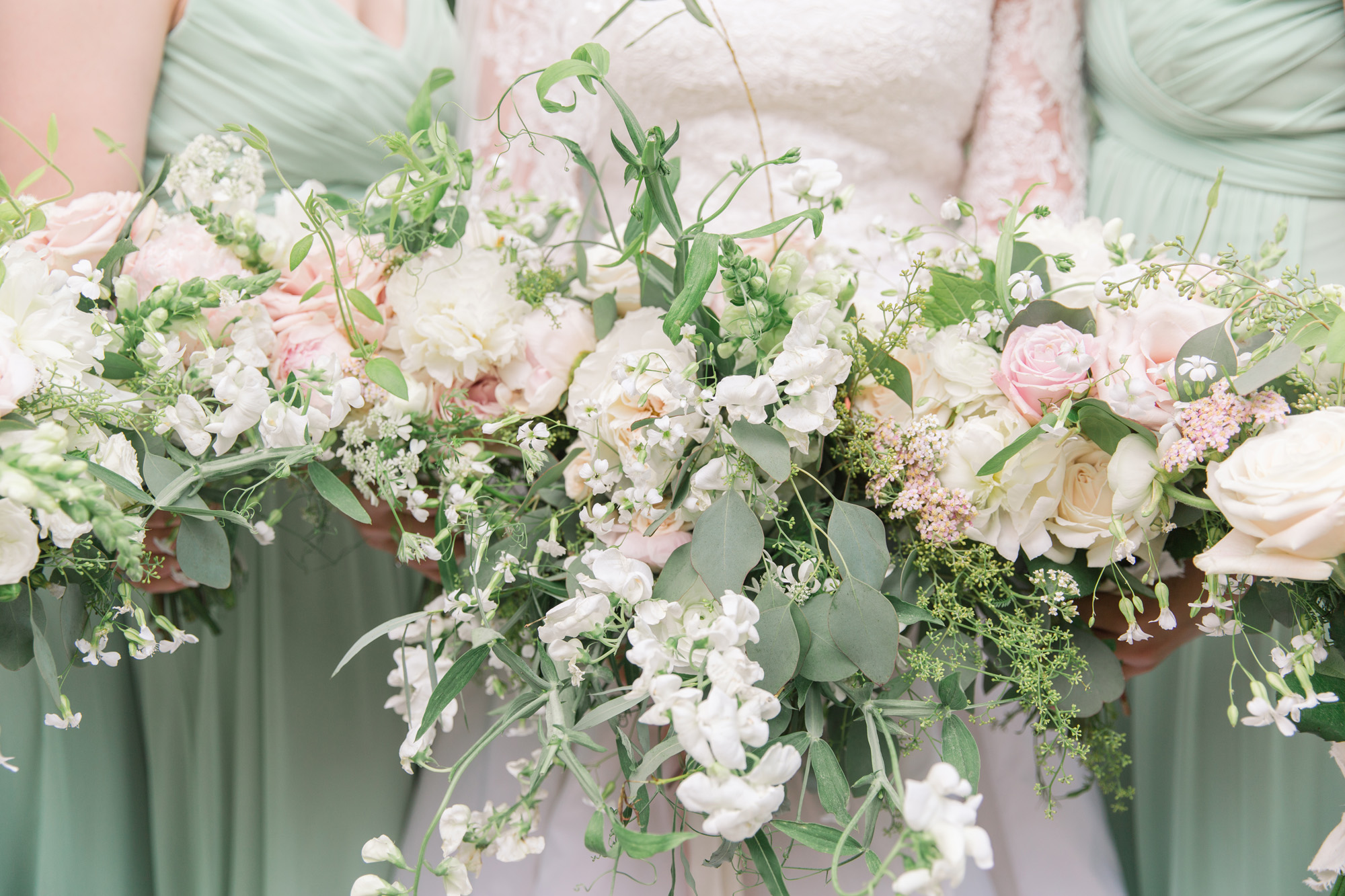 Bridal party portraits at TPC Potomac at Avenel Farm with Sarah Botta Photography in Woodbridge, VA