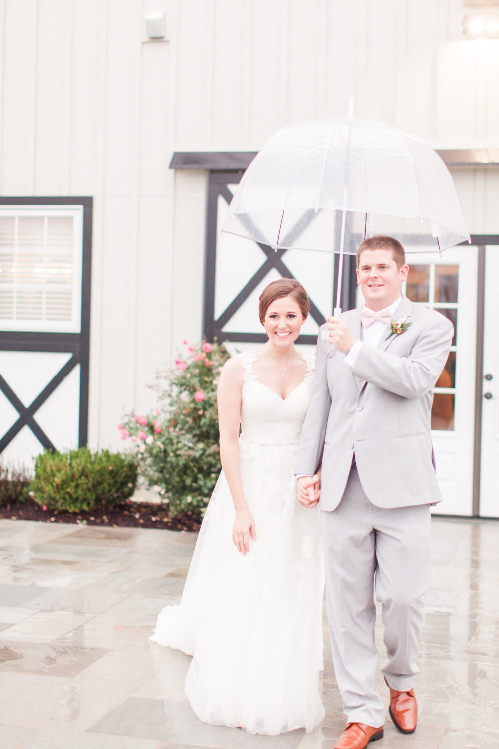 Bride and groom portraits at Shadow Creek Purcellville Virginia with Sarah Botta Photography Woodbridge, VA